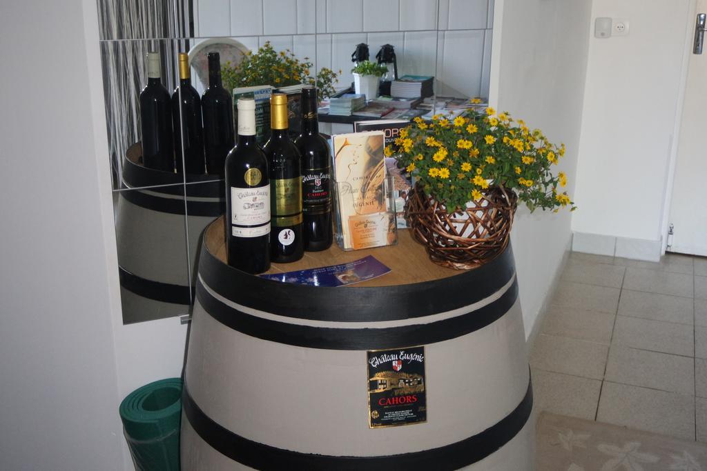 Le Balcon Des Jasses Bed & Breakfast Espere Exterior foto