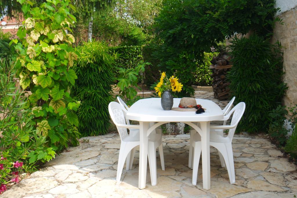 Le Balcon Des Jasses Bed & Breakfast Espere Exterior foto