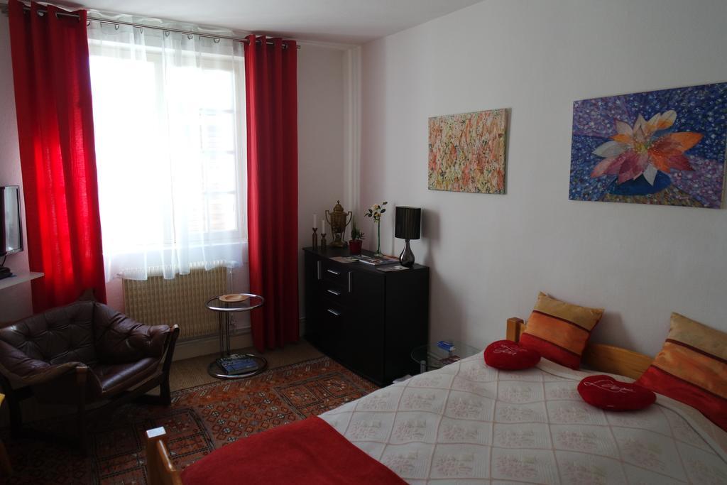 Le Balcon Des Jasses Bed & Breakfast Espere Exterior foto