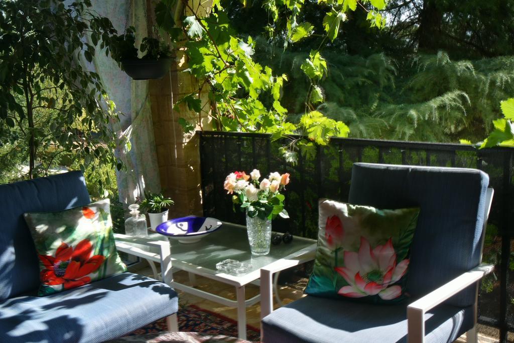 Le Balcon Des Jasses Bed & Breakfast Espere Exterior foto