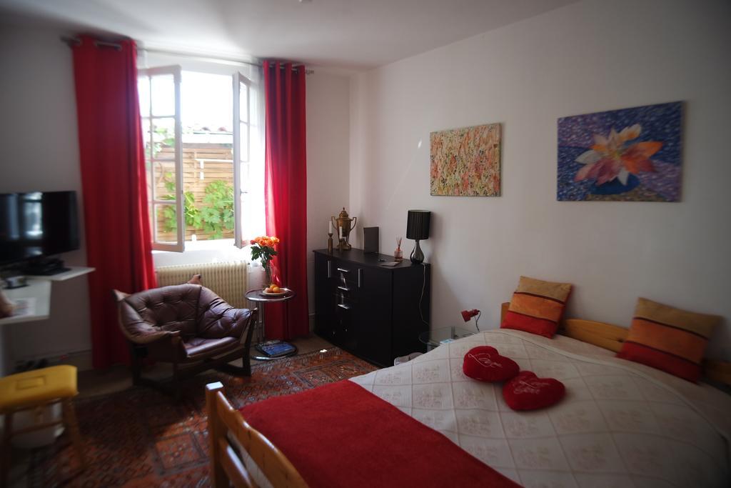 Le Balcon Des Jasses Bed & Breakfast Espere Exterior foto