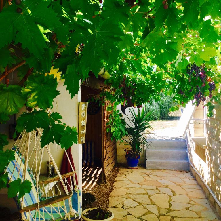 Le Balcon Des Jasses Bed & Breakfast Espere Exterior foto