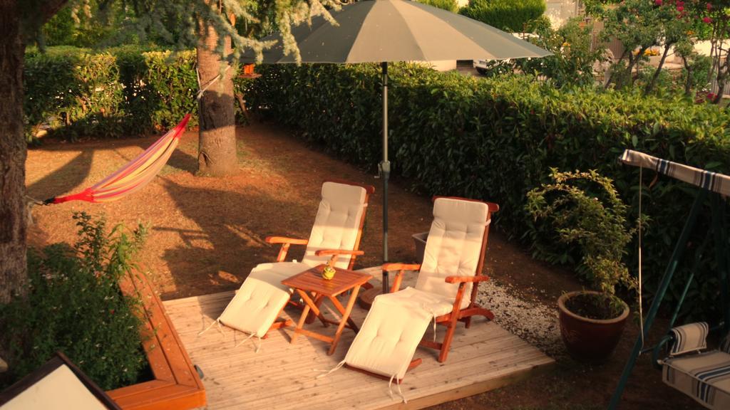 Le Balcon Des Jasses Bed & Breakfast Espere Exterior foto